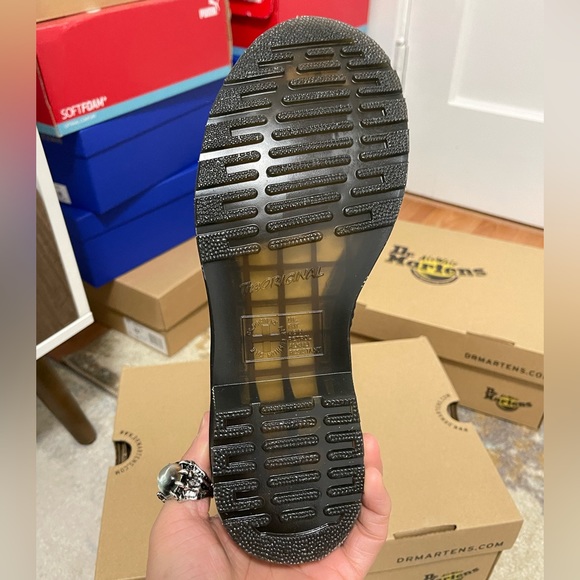 NIB Women’s Size 7 Dr. Martens 1460 Polka Dot Smooth Leather 8-Eye Lace Up Boots - Picture 13 of 15